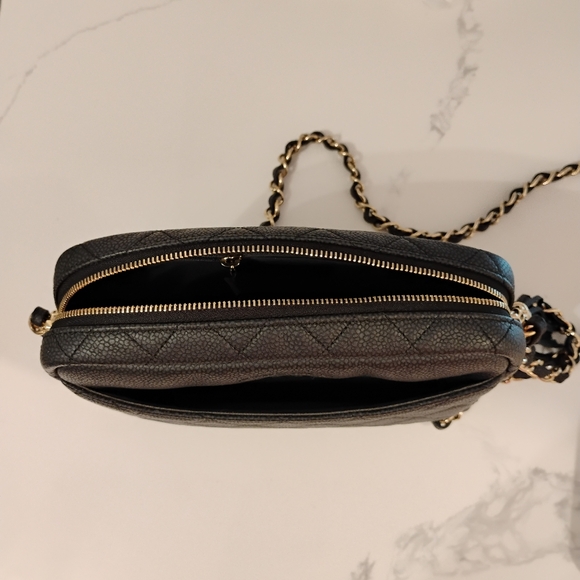 EUC Chanel Quilted Caviar Camera Bag GHW - Black Crossbody/Shoulder - Picture 13 of 15